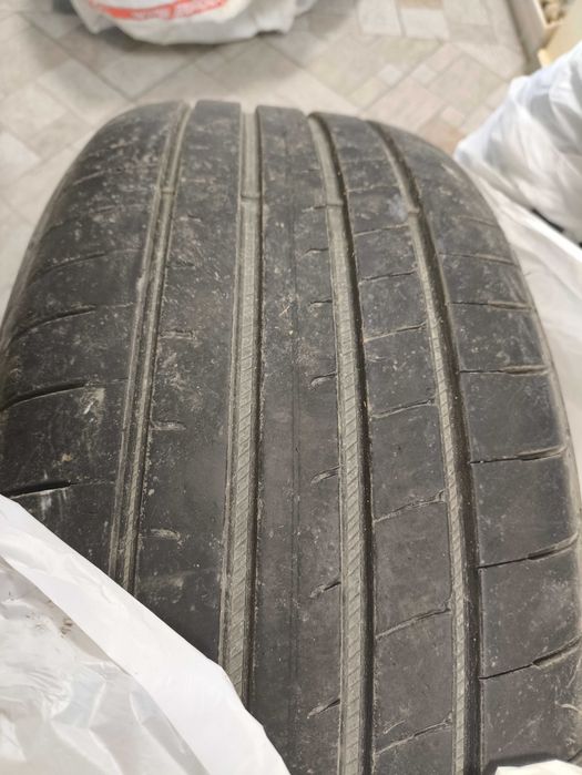 Нови гуми Goodyear R18