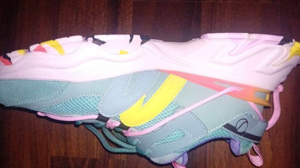 Adidași  mărimea 42 jumătate