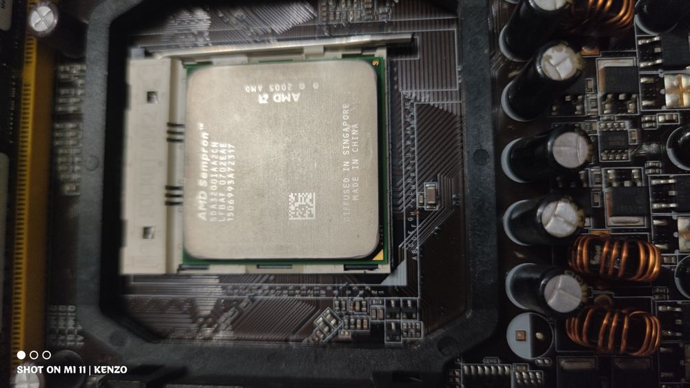Kit placa de baza Asus M2N-SLI plus AMD Sempron 3200+