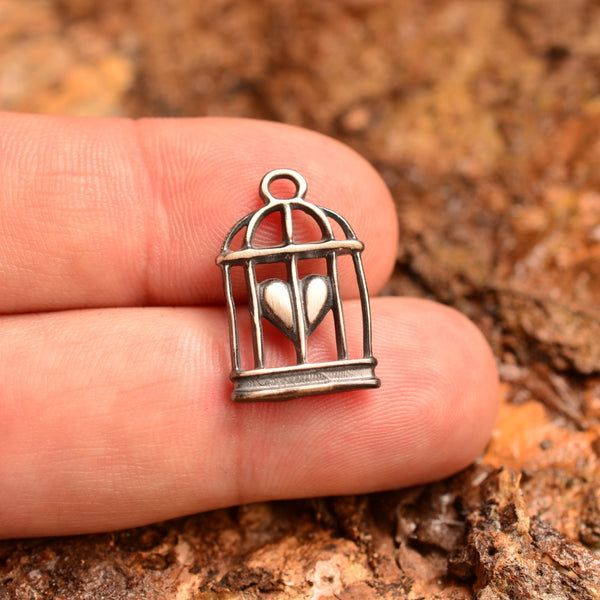 Сребърен медальон 925 Сърце в клетка–Талисман на свободния дух