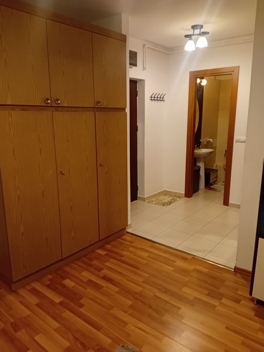 Închiriez garsoniera Confort City