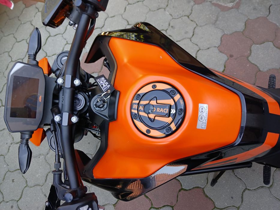 Vând KTM DUKE 890 GP an 2023