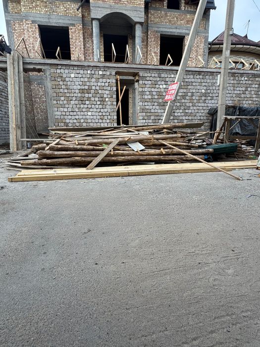 Tetal tosin va otinlar bor juda arz yahshi yaroqli otinkar va tahtalar