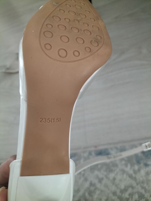 Продам туфли женские !