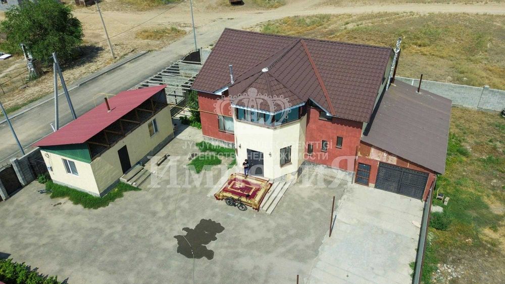 Отдельный дом · 9 комнат  ,Айгерим Д.