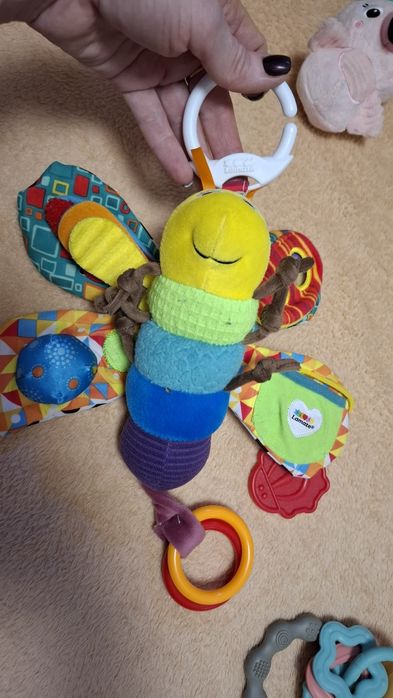 Игрушки, погремушки, подвески для малыша