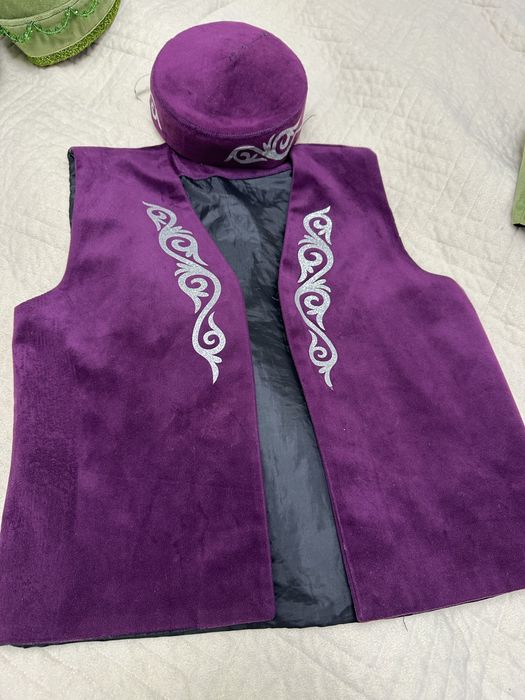 Желетки в национальном сииле