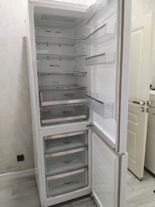 Продам холодильник LG