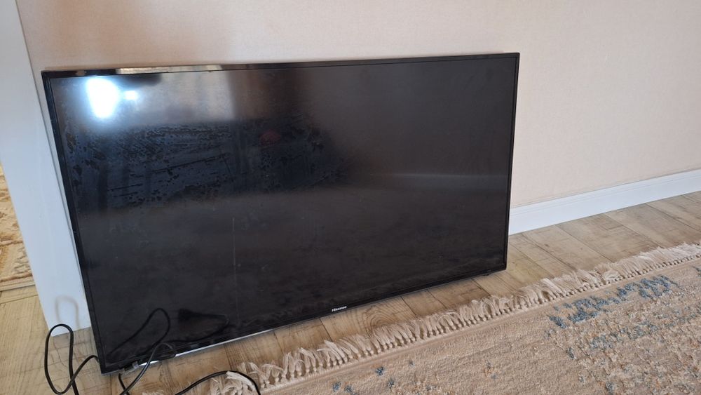 Телевизор Hisense 40", не смарт