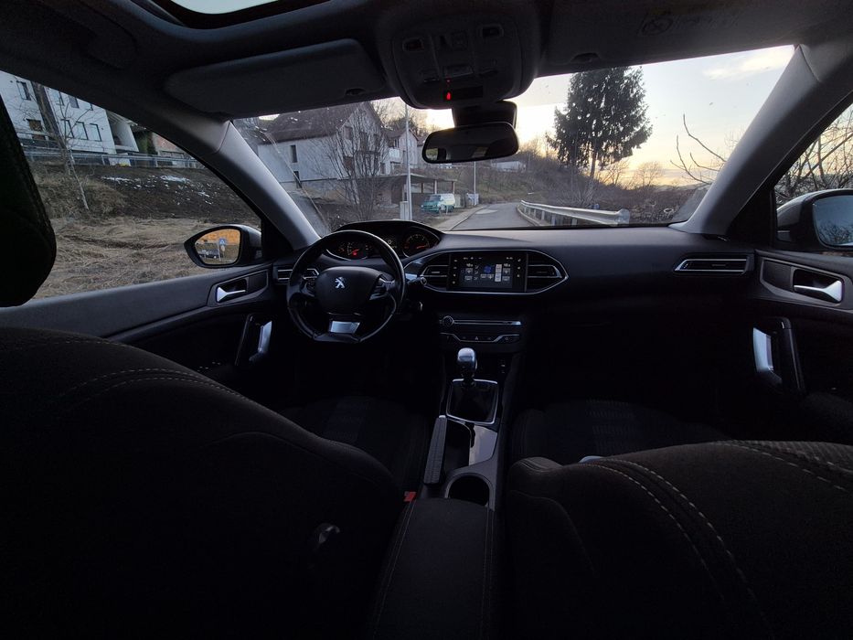 Peugeot 308 SW 2015 | 1.6 BlueHDi 120 CP | 189.845 km | Cameră + Panoramic | Distribuția Recent Schimbată