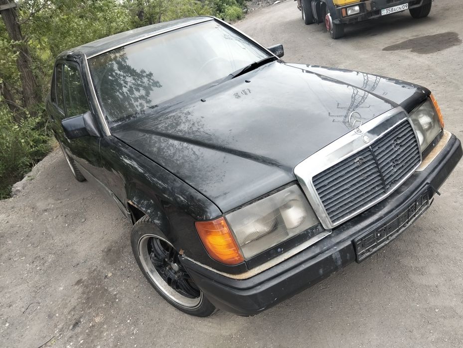 Продам Мерседес 124 605 мотор дизель