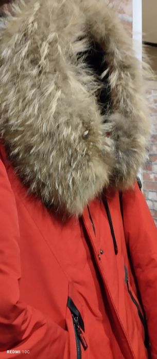 Пуховик с капюшоном