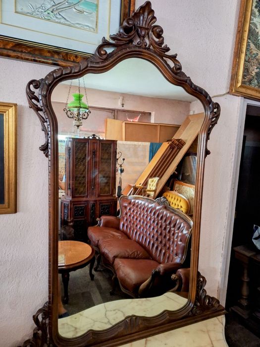 Барокова конзола , корпус Орех мраморен плот и кристално огледало