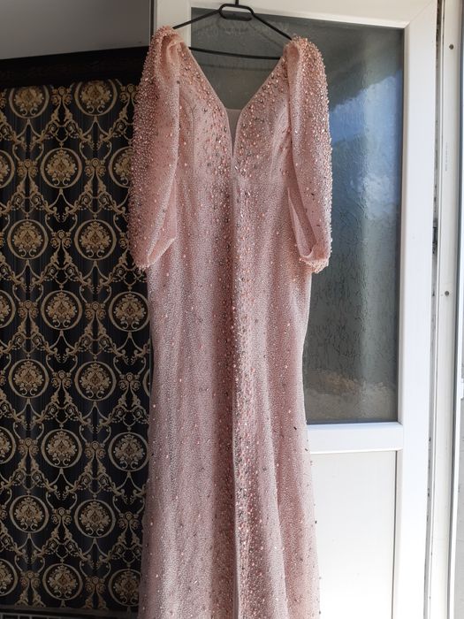 Rochie de vânzare
