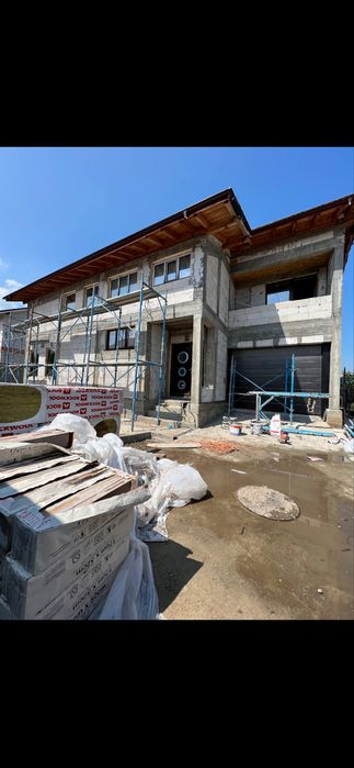 Echipa de meseriasi cu experienta in finisaje interioare si exterioare: termiizolatii  hidroizolatii glet lavabil  gresie faianta .