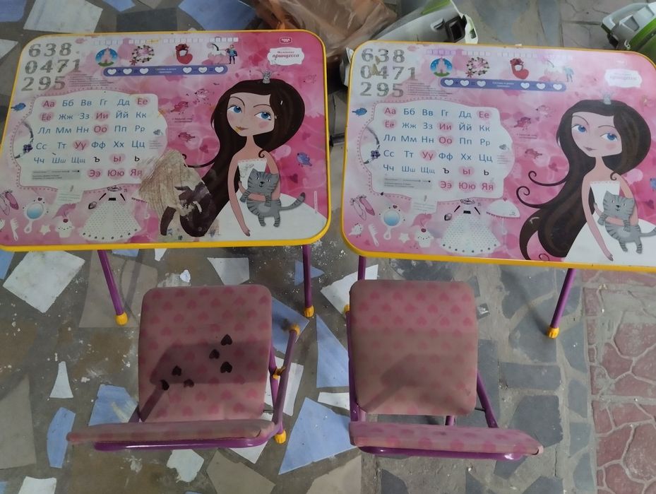 Продам детские столы со стульями