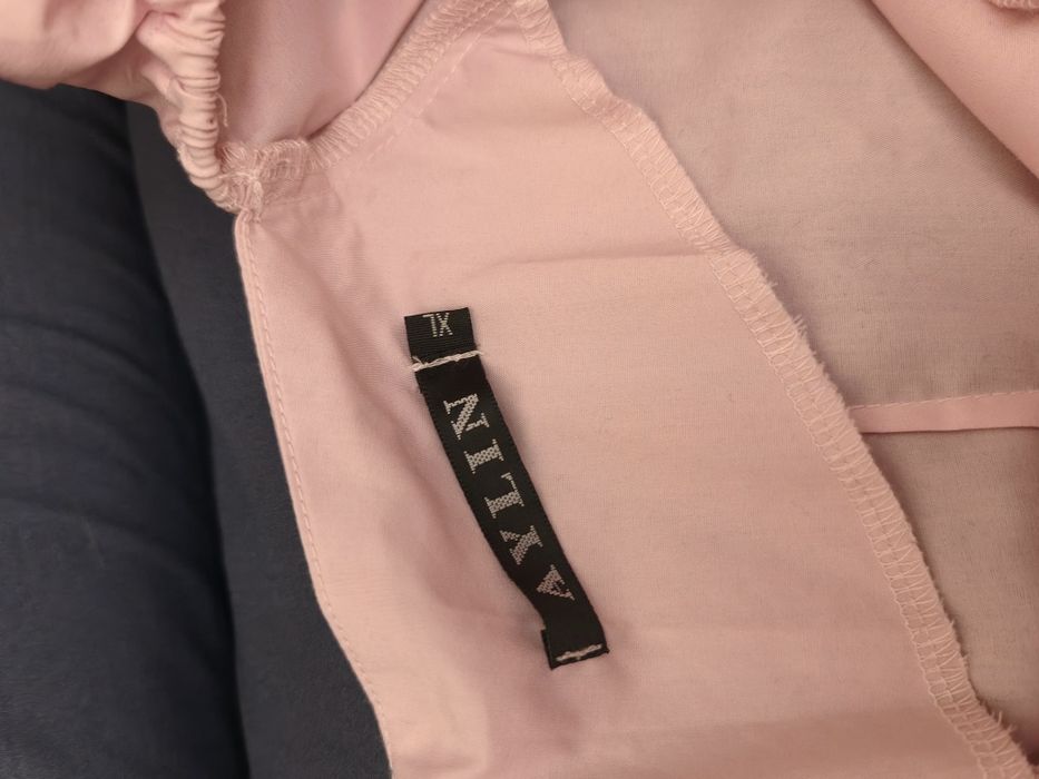 Платье розовое лёгкое