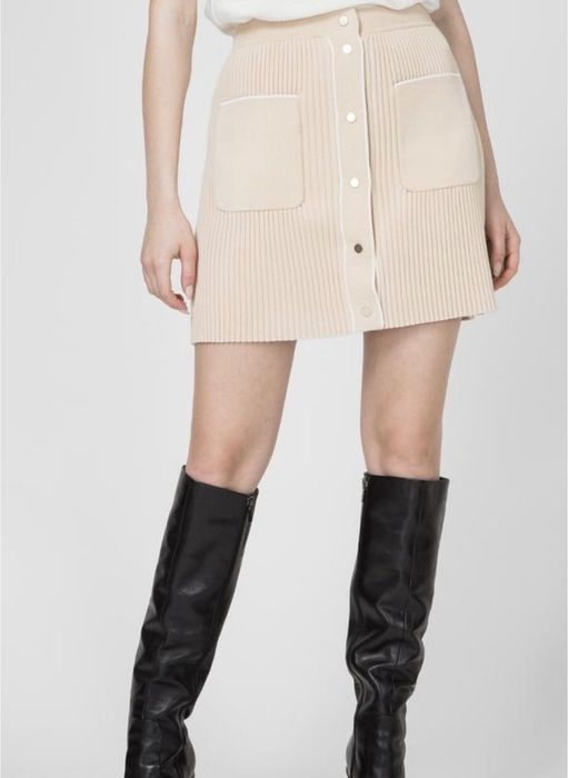 Fustă mini, Maje. S