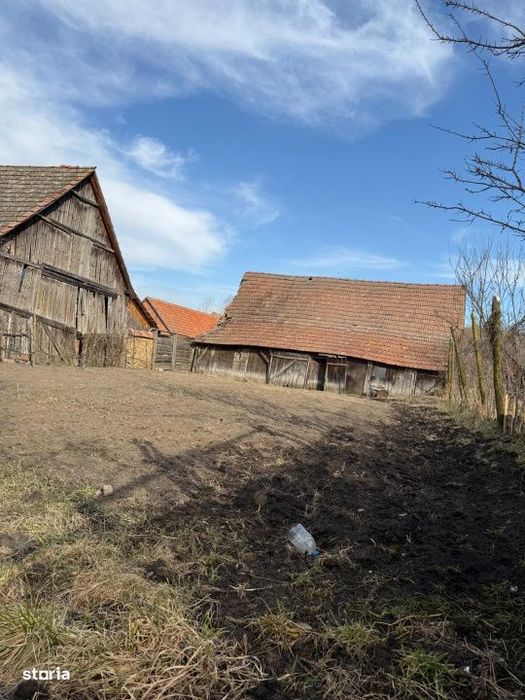 Casa cu potential si teren generos – Vesud, la doar 30 minute de Sib