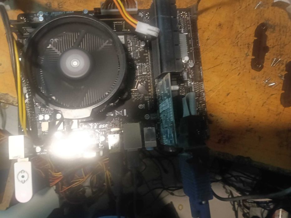 kit amd ryzen 5700 + placa baza biostar b450