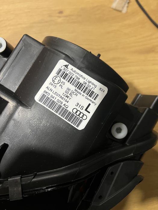 Far Dreapta Original nou Audi A4 B8, ptet 2000 lei