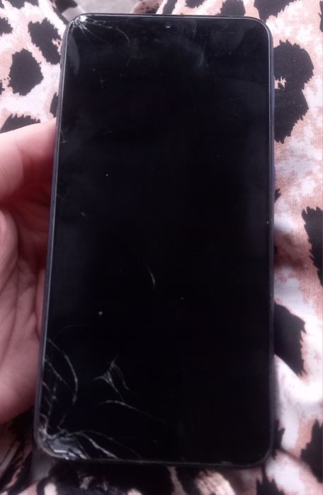 Samsung galaxy a 10 & Motorola E6s plus  pentru piese