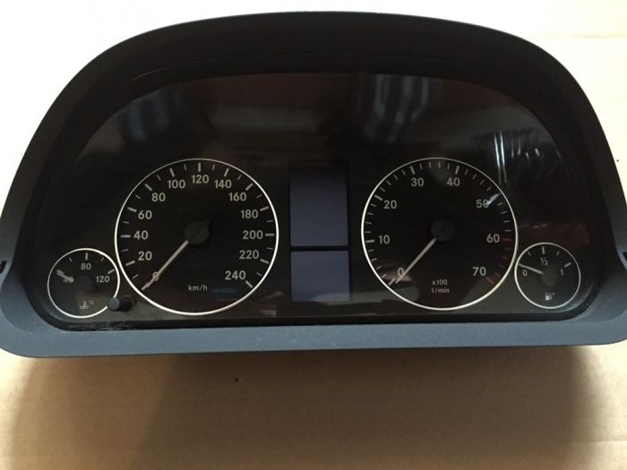 Ceasuri bord mercedes a-class