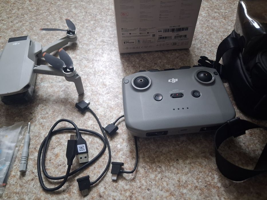 Продам дрона dji mini 2 se