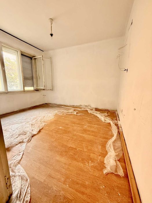 Етаж от къща с два офиса и топ локация – Център