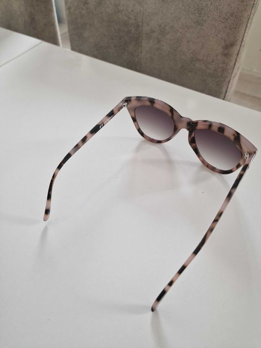 Слъчневи очила LeSpecs