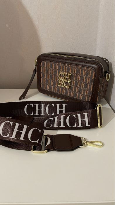 Чанта на луксозната марка Carolina Herrera