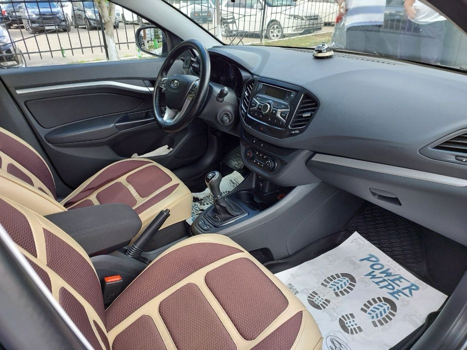 Продается Lada Vesta св 20-го года 1.6 механика одни руки
