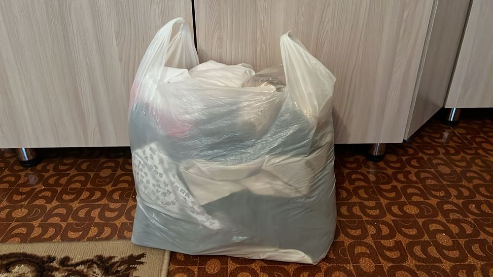 Срочно продам пакет женской одежды.
