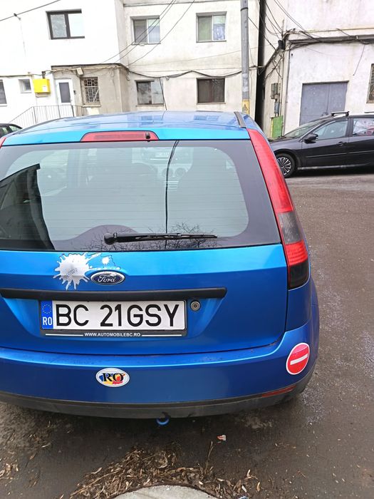 Vând Ford Fiesta 2004