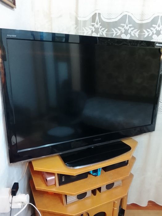 Телевизор 106 см