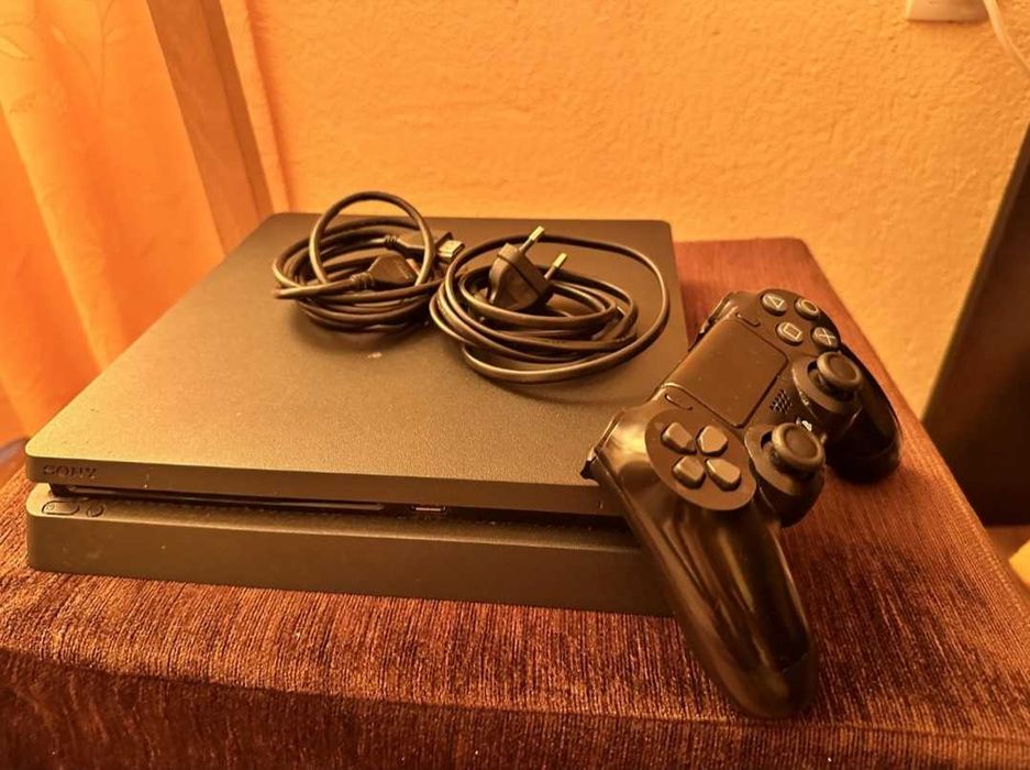 PS4 Playstation 4 с игри PES Fortnite