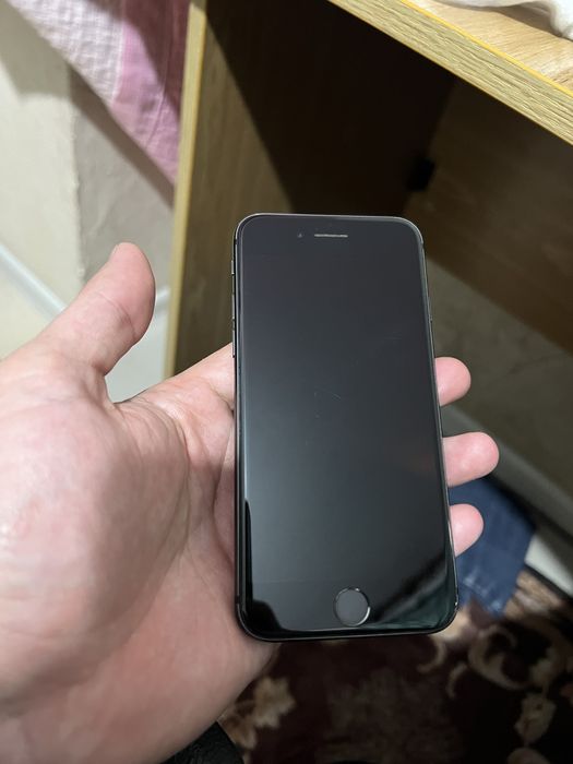 Iphone 8, в подарок iphone 6.