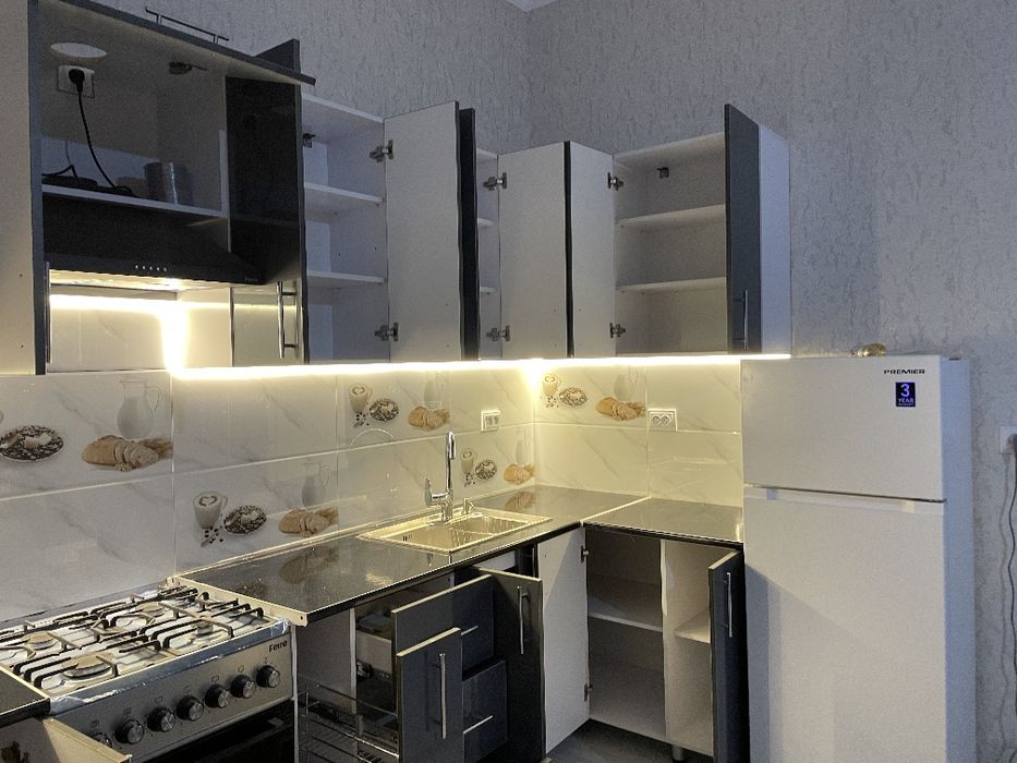 Kuxniya mebel na zakaz