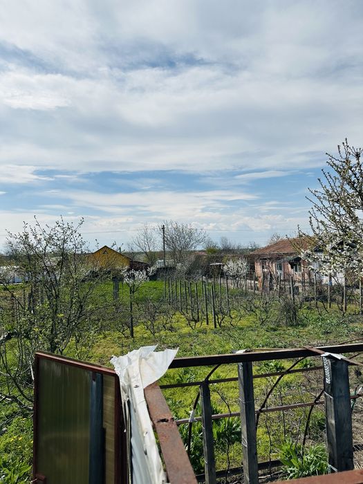 Vand sau schimb cu apartament