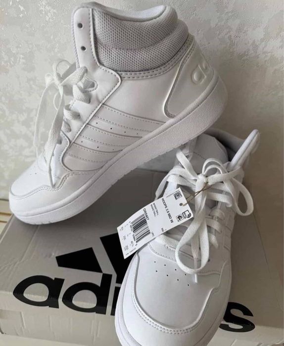 Adidas кроссовки