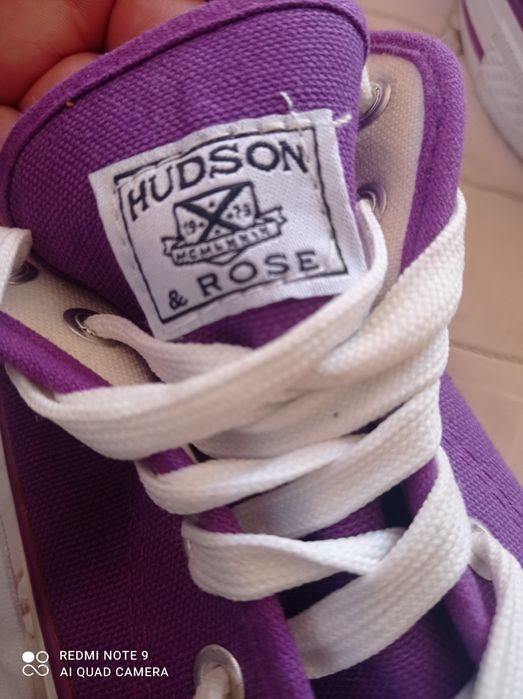 Ниски маратонки нови