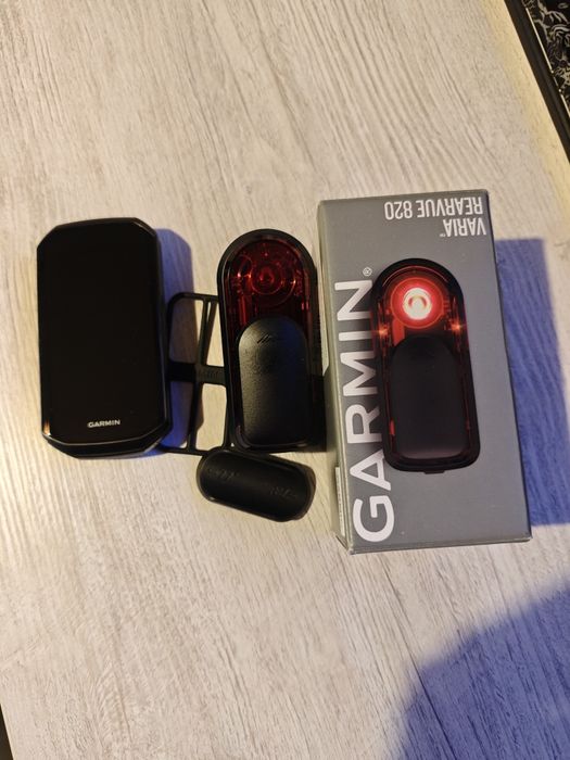 Garmin 1050 EDGE - GARMIN Varia REARVUE 820