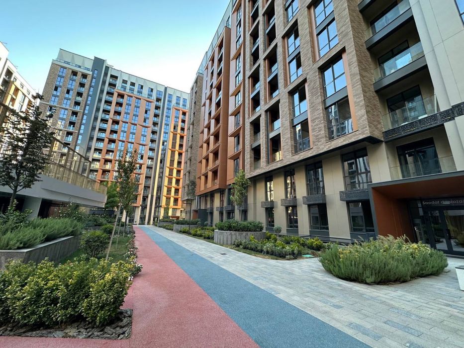 Срочно Продаётся Ж.К Murod Building Буз Бозор 95.м2 3.комнатная