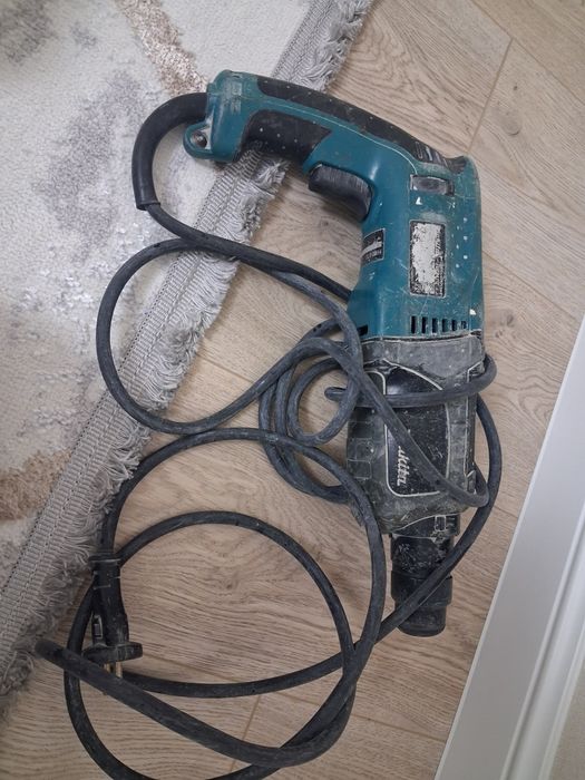 Перфоратор Макита