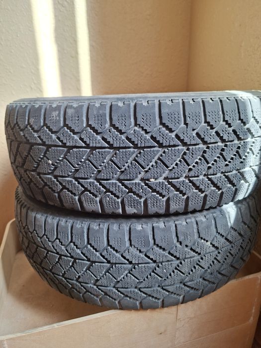Продаю шина на Матиз  Япониский ТОЙО 2шт