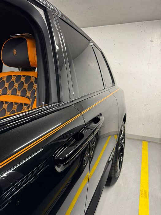 Rolls Royce Cullinan Black Badge 2026
Gucci seats

2026 model

Sotuvda