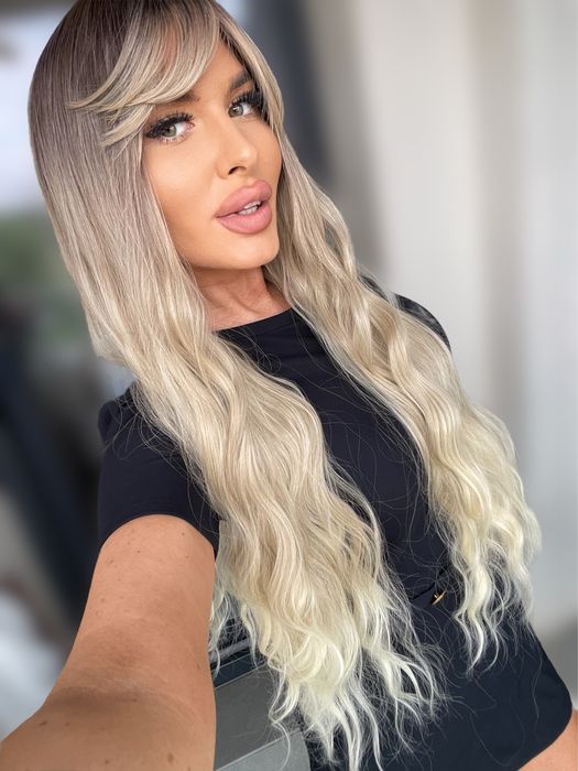Peruca semi naturala blonda  lunga , cadou spray peruci