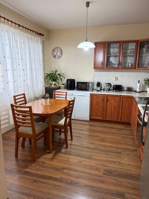 Продава апартамент