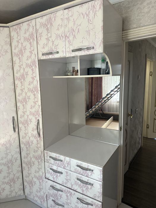 Продам шкаф в отличном состояние