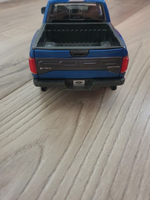 Masinuta ford f 150